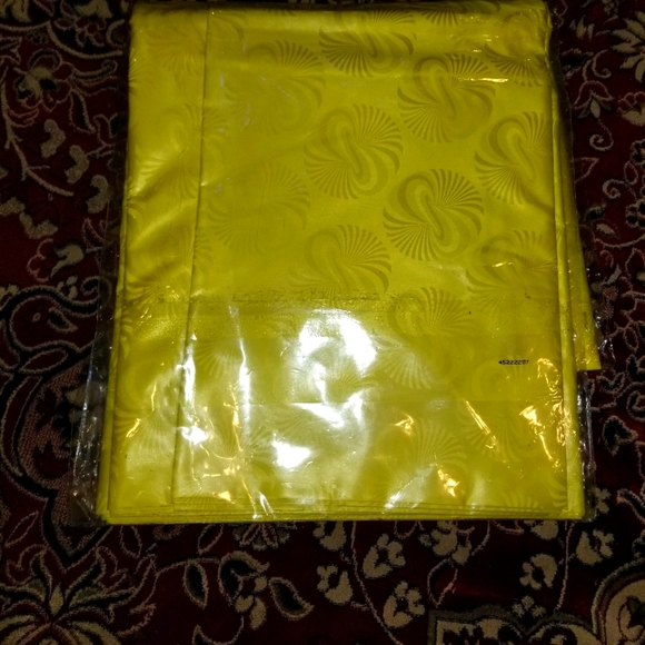 Authentic Luxury African Fabric - Picture 2 of 3